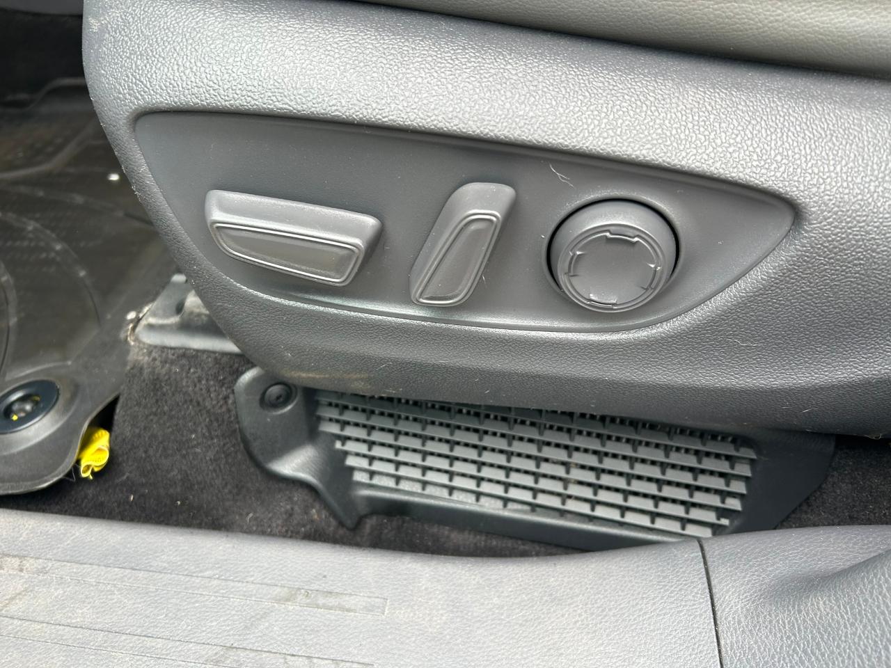 Toyota Sienna XLE 7-Passenger AWD 2021