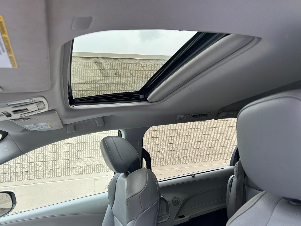 Toyota Sienna XLE 7-Passenger AWD 2021