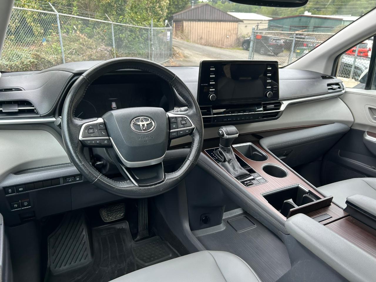 Toyota Sienna XLE 7-Passenger AWD 2021