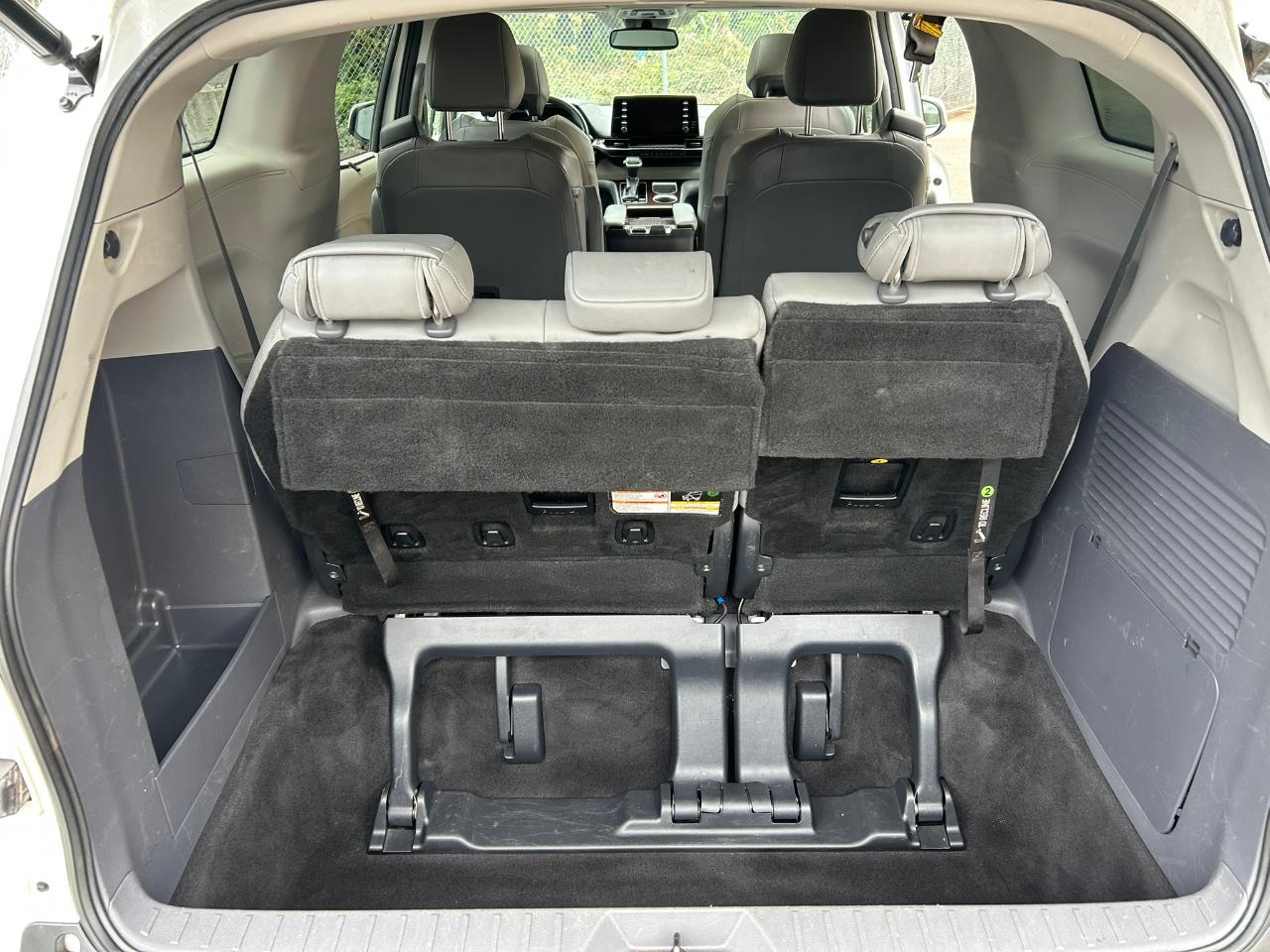 Toyota Sienna XLE 7-Passenger AWD 2021