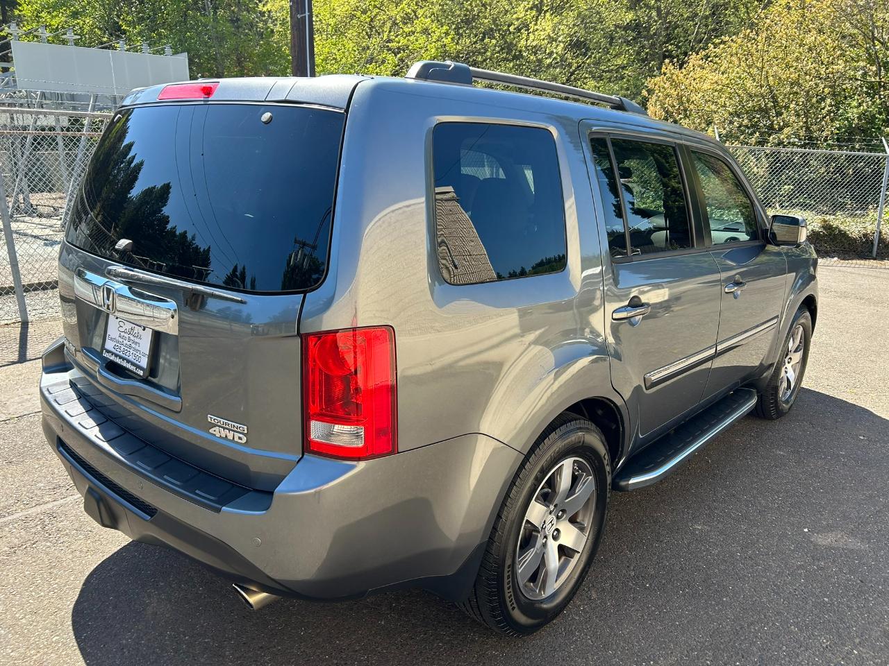 Honda Pilot Touring 4WD 5-Spd AT with DVD 2013