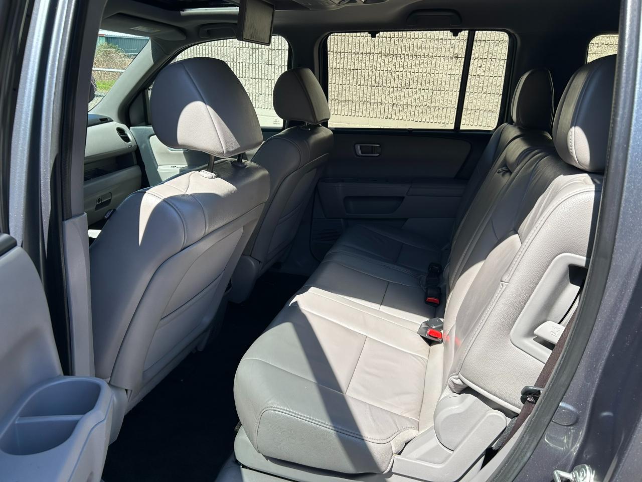 Honda Pilot Touring 4WD 5-Spd AT with DVD 2013