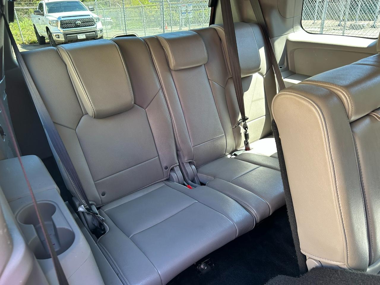 Honda Pilot Touring 4WD 5-Spd AT with DVD 2013