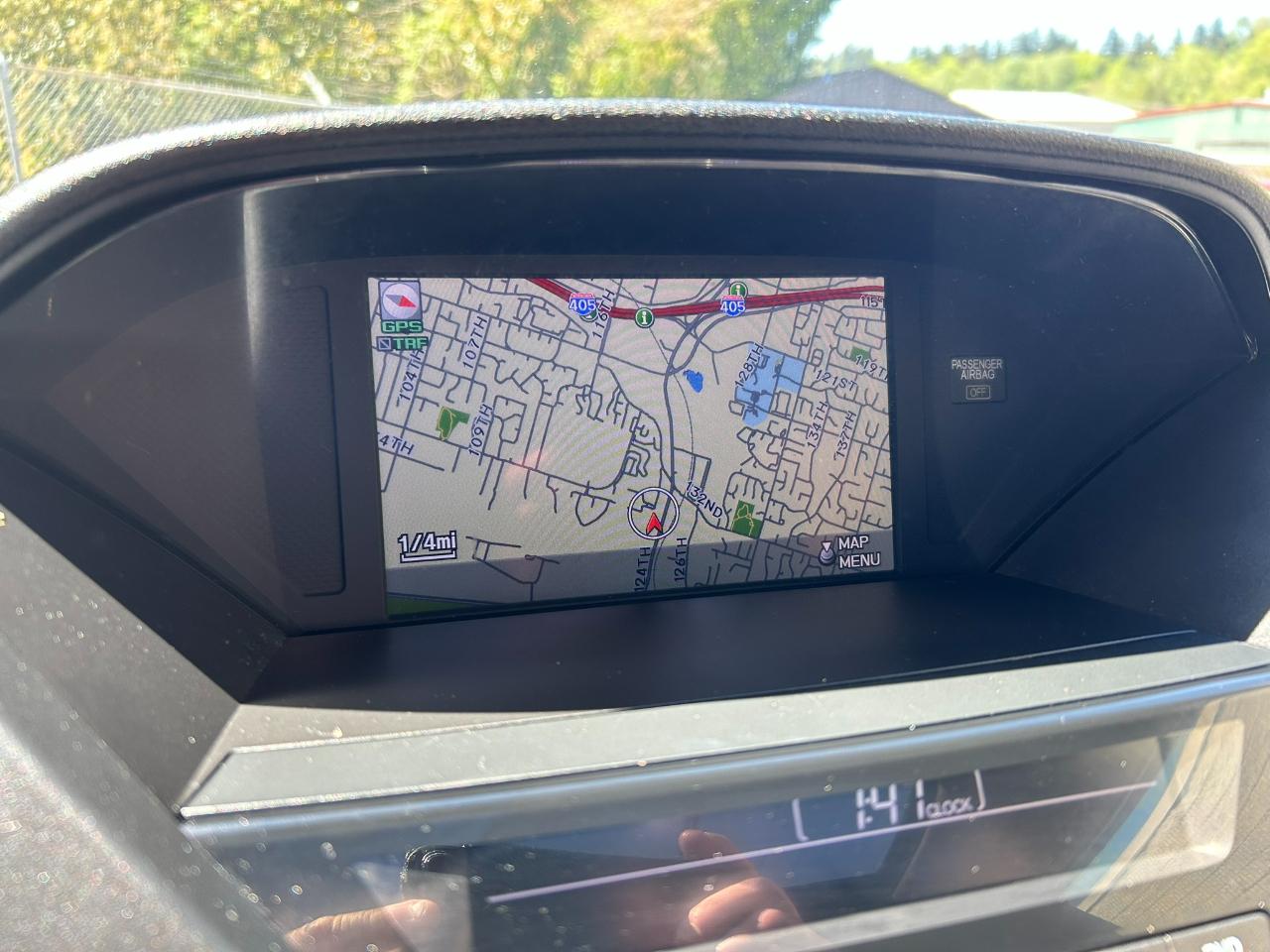 Honda Pilot Touring 4WD 5-Spd AT with DVD 2013