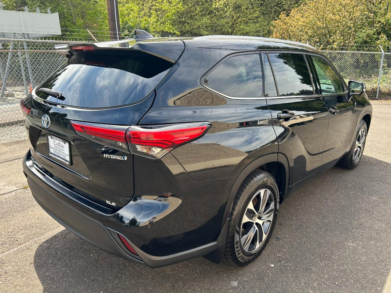 Toyota Highlander Hybrid XLE AWD 2022