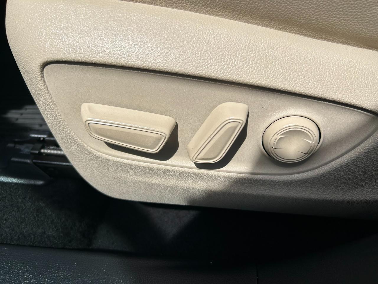 Toyota Highlander Hybrid XLE AWD 2022