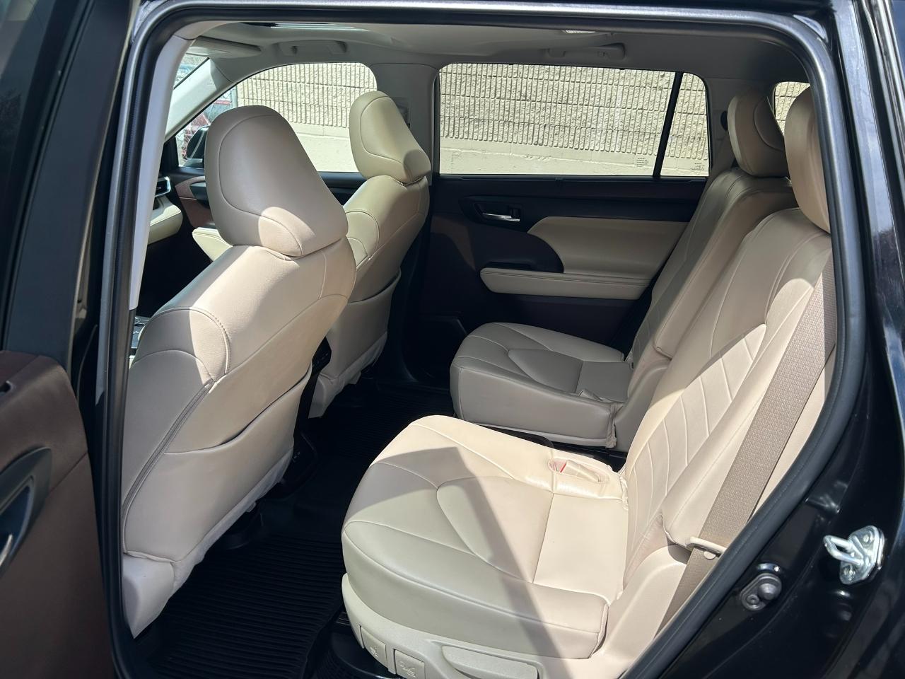Toyota Highlander Hybrid XLE AWD 2022