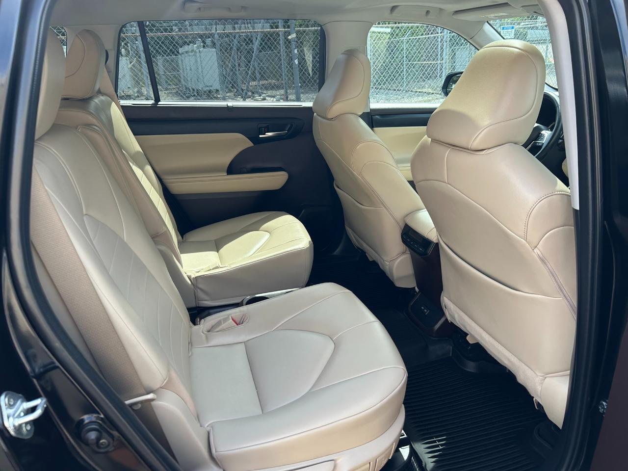 Toyota Highlander Hybrid XLE AWD 2022