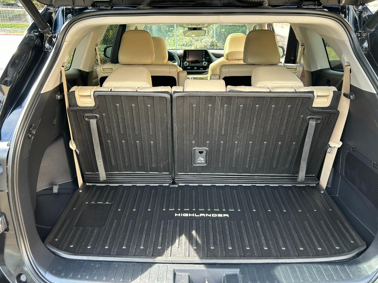 Toyota Highlander Hybrid XLE AWD 2022
