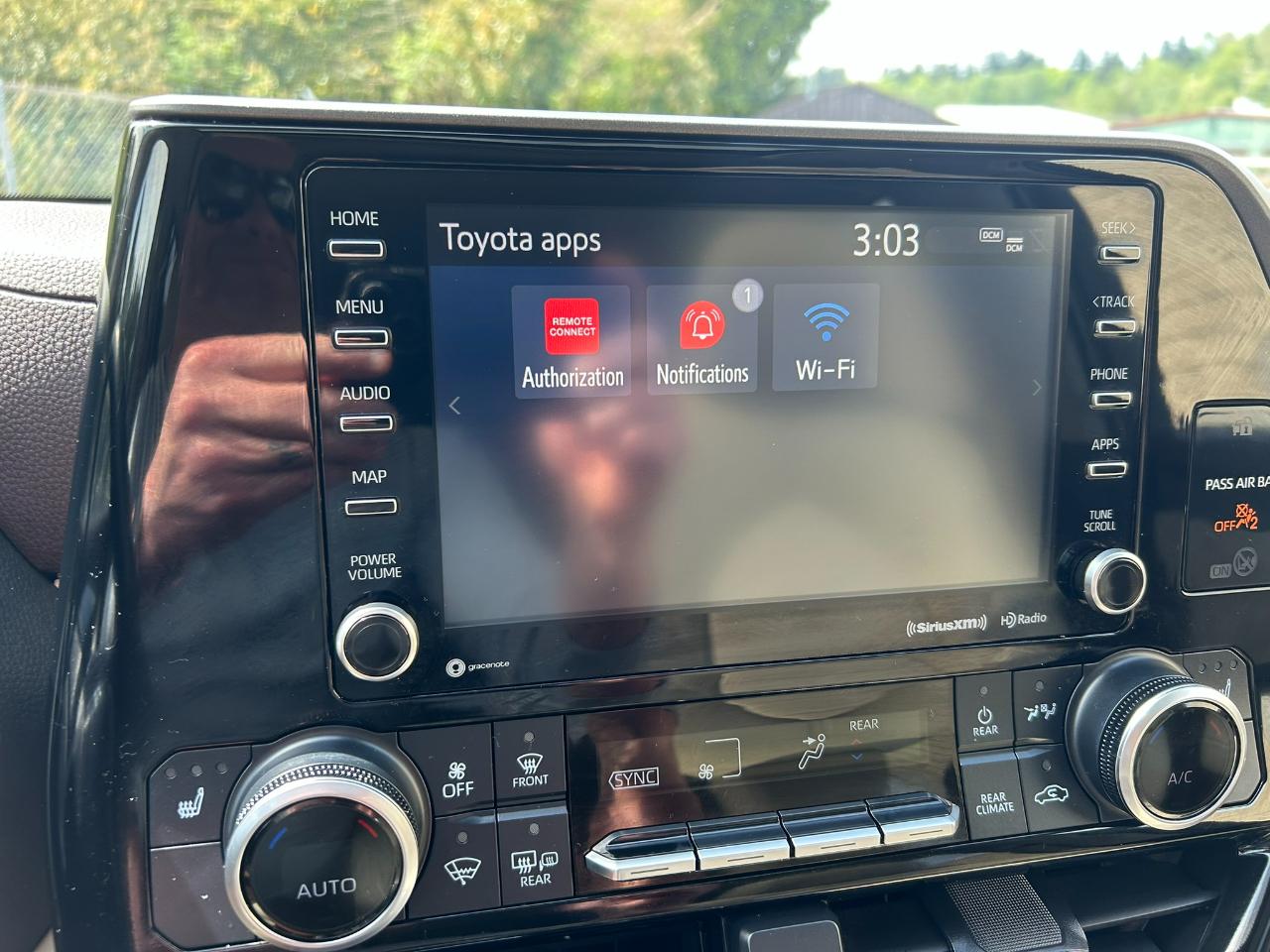 Toyota Highlander Hybrid XLE AWD 2022