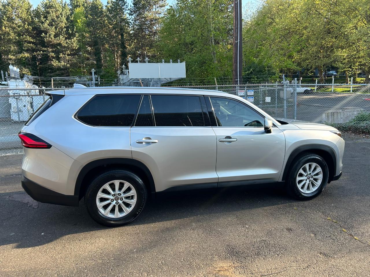 Toyota Grand Highlander Hybrid XLE AWD 2024