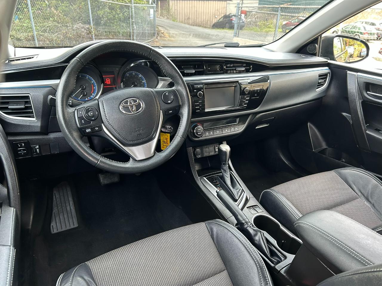 Toyota Corolla S Premium CVT 2015