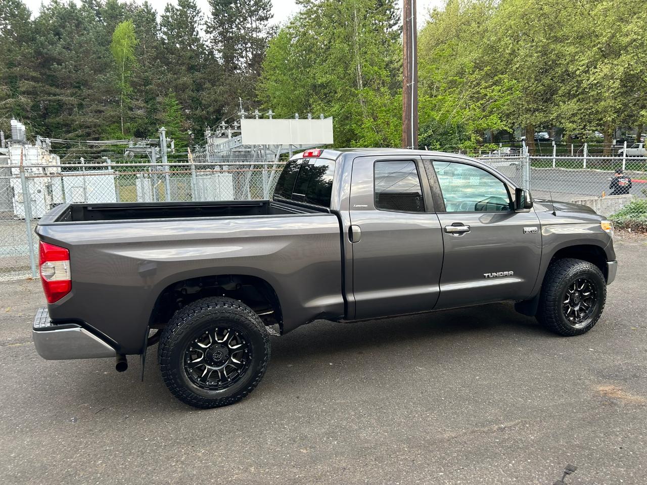 Toyota Tundra Limited 5.7L FFV Double Cab 4WD 2014