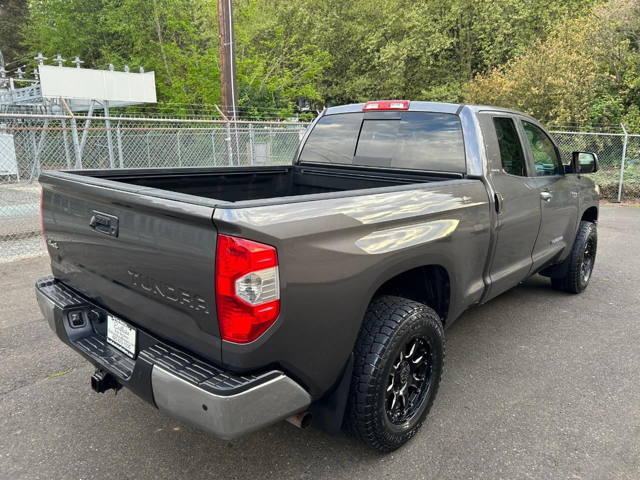 Toyota Tundra Limited 5.7L FFV Double Cab 4WD 2014
