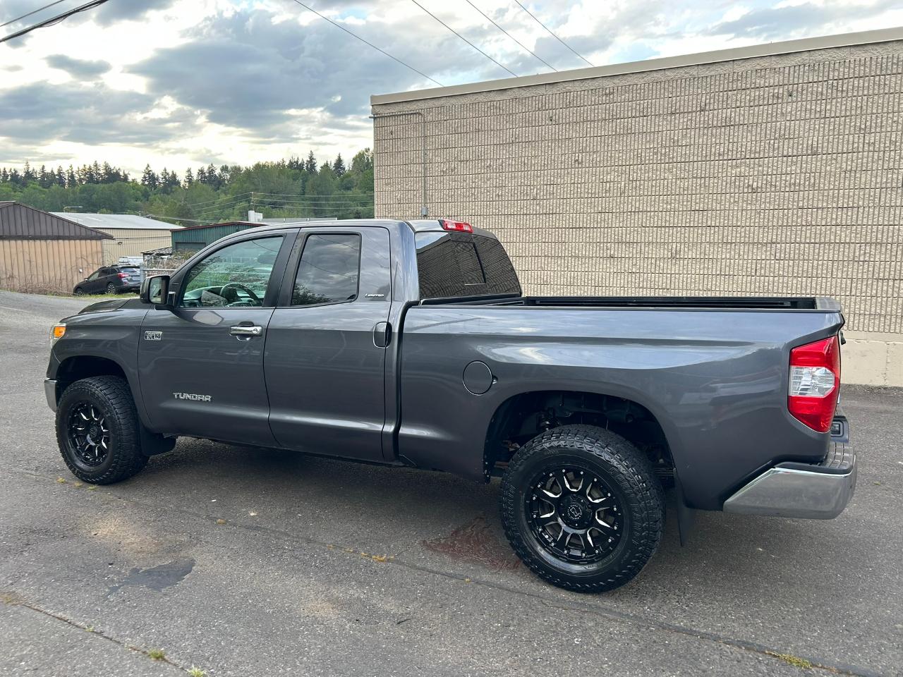 Toyota Tundra Limited 5.7L FFV Double Cab 4WD 2014
