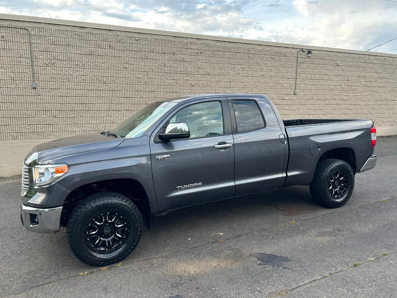 Toyota Tundra Limited 5.7L FFV Double Cab 4WD 2014