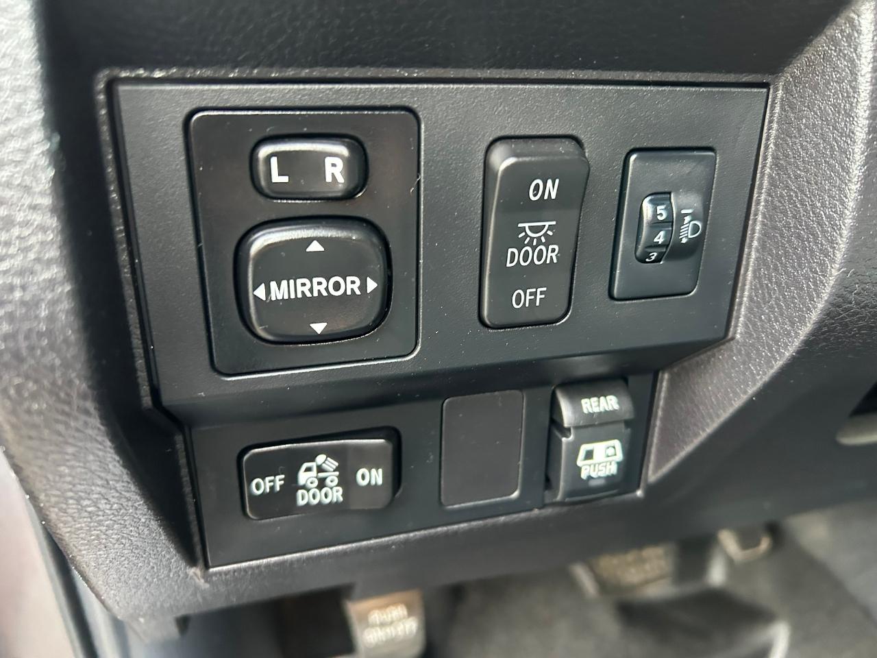 Toyota Tundra Limited 5.7L FFV Double Cab 4WD 2014