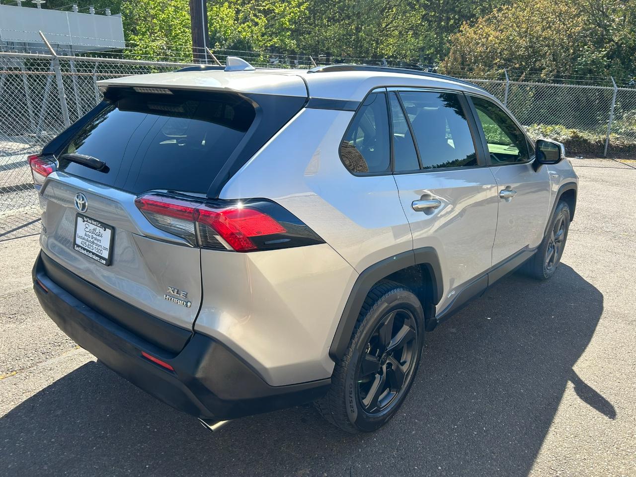 Toyota RAV4 Hybrid XLE Premium AWD 2021
