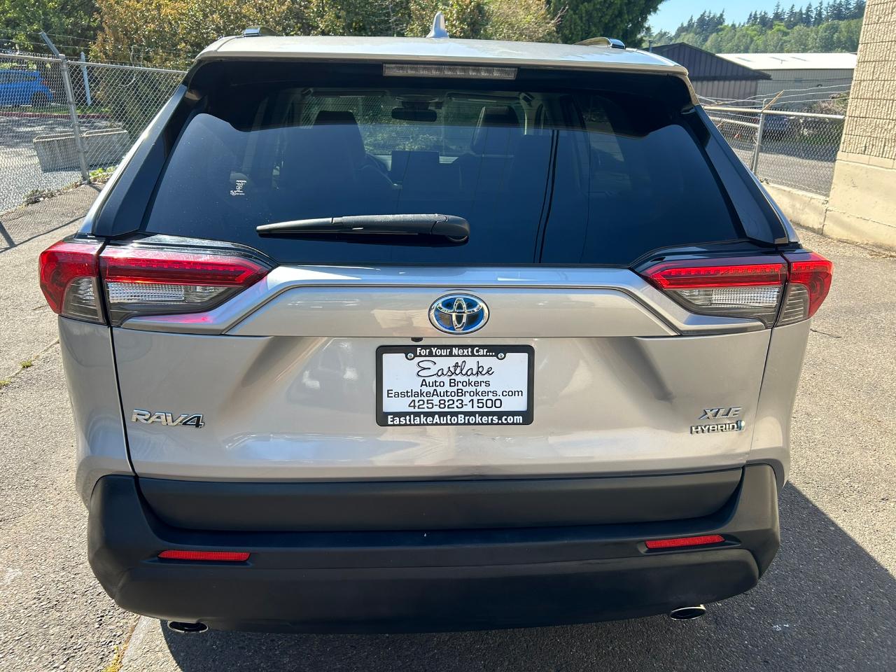 Toyota RAV4 Hybrid XLE Premium AWD 2021