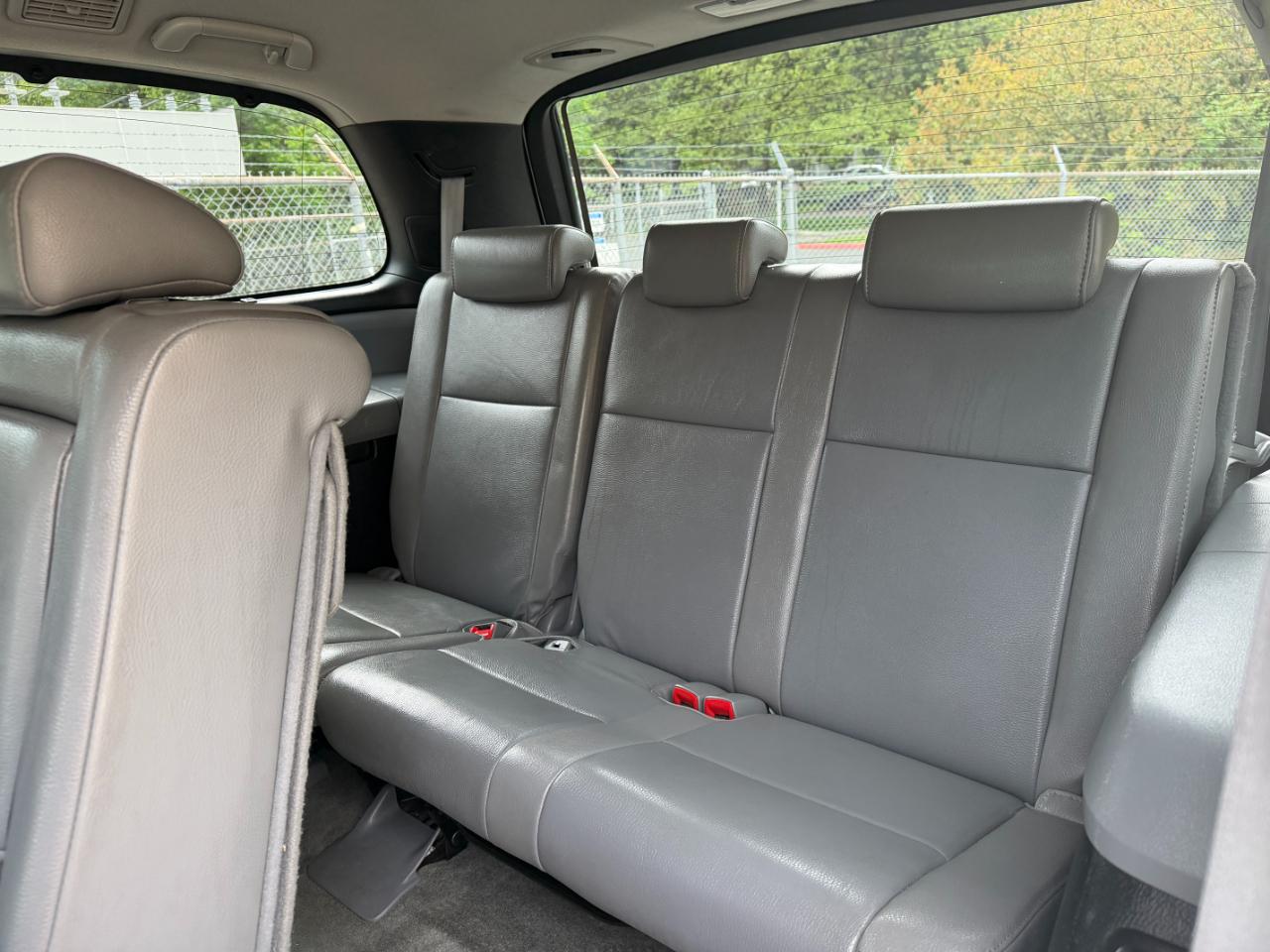 Toyota Sequoia Limited 4WD 2011