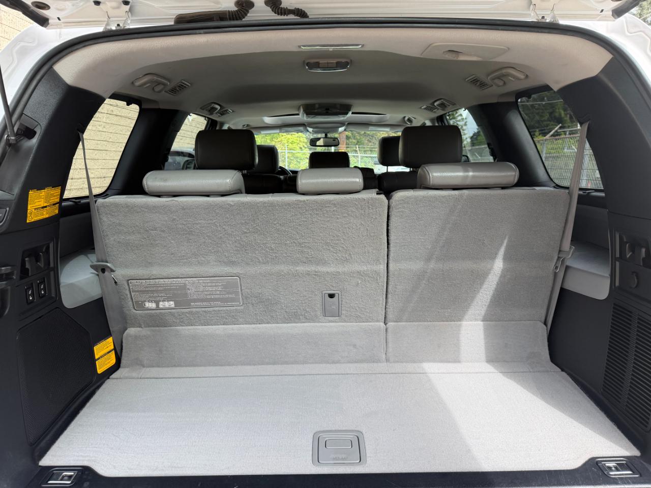 Toyota Sequoia Limited 4WD 2011