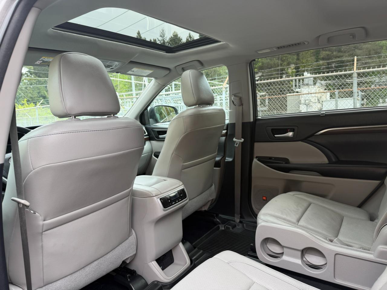 Toyota Highlander Hybrid Limited AWD 2016