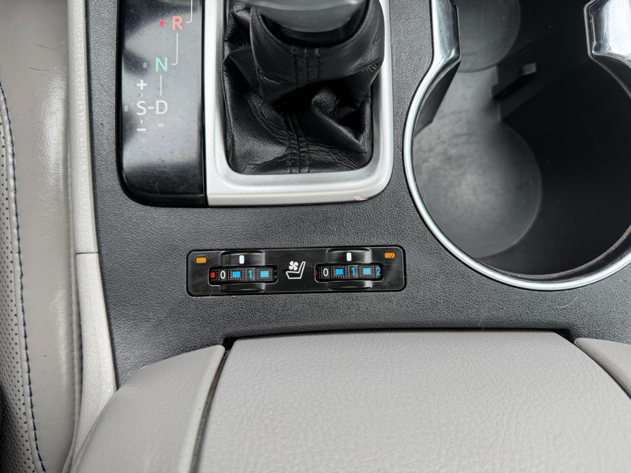 Toyota Highlander Hybrid Limited AWD 2016