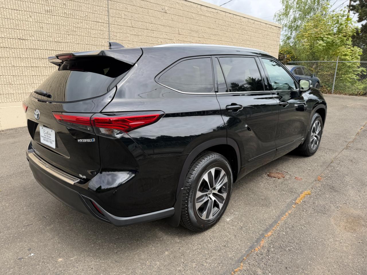 Toyota Highlander Hybrid XLE AWD 2022