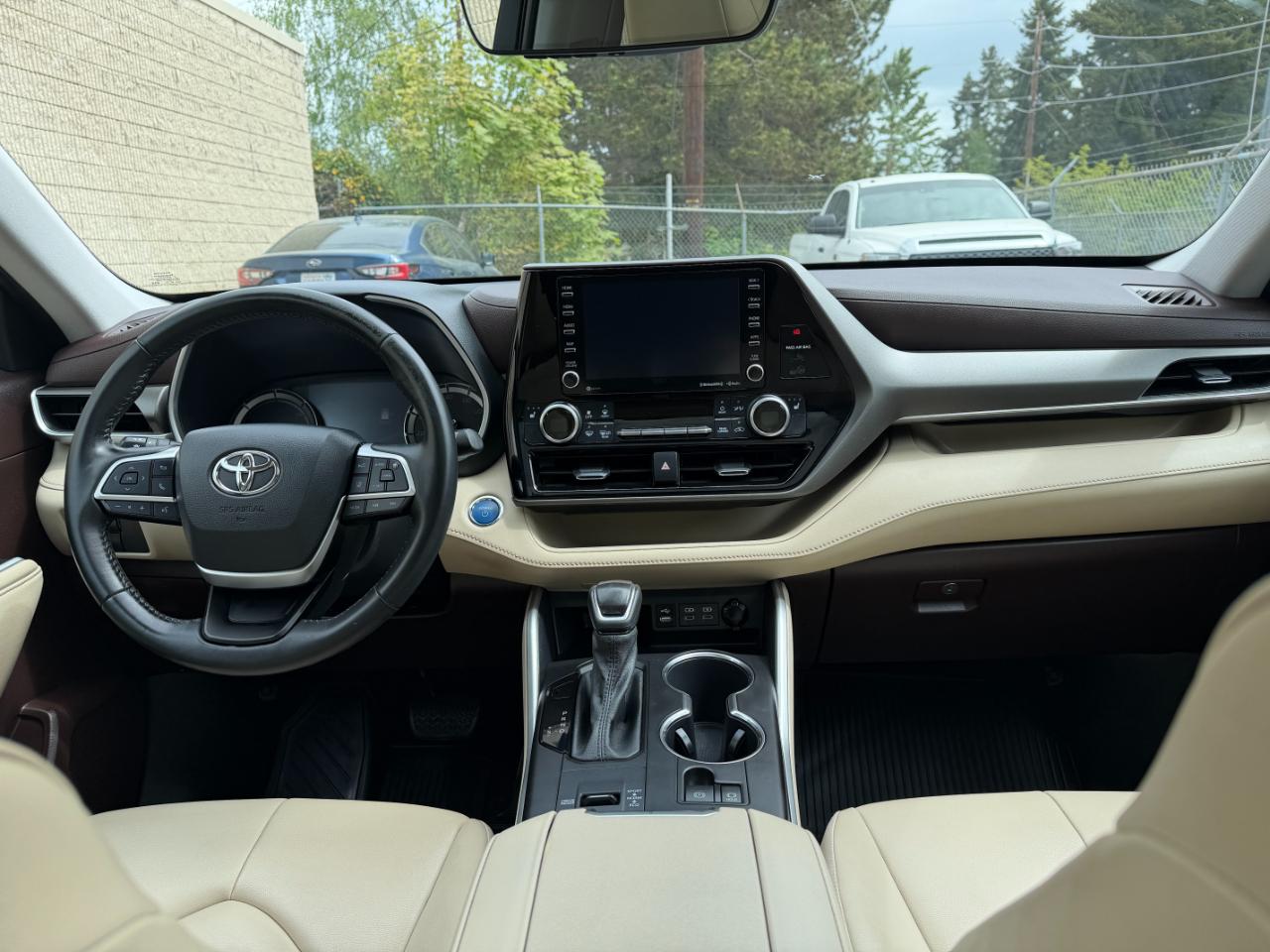 Toyota Highlander Hybrid XLE AWD 2022