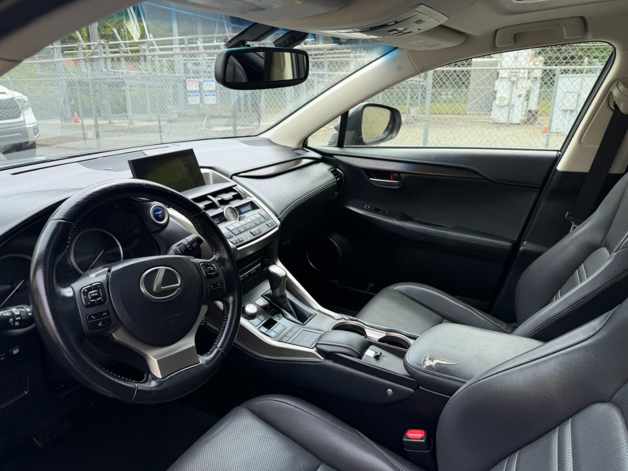 Lexus NX 300h AWD 2016