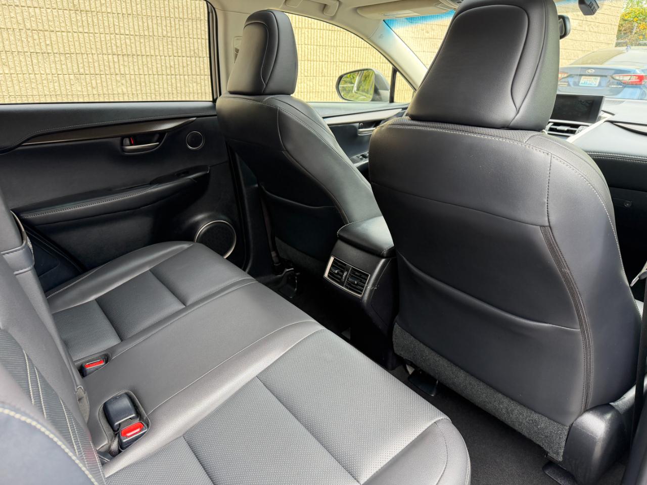 Lexus NX 300h AWD 2016