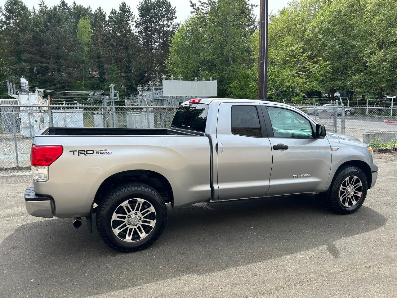 Toyota Tundra  2012