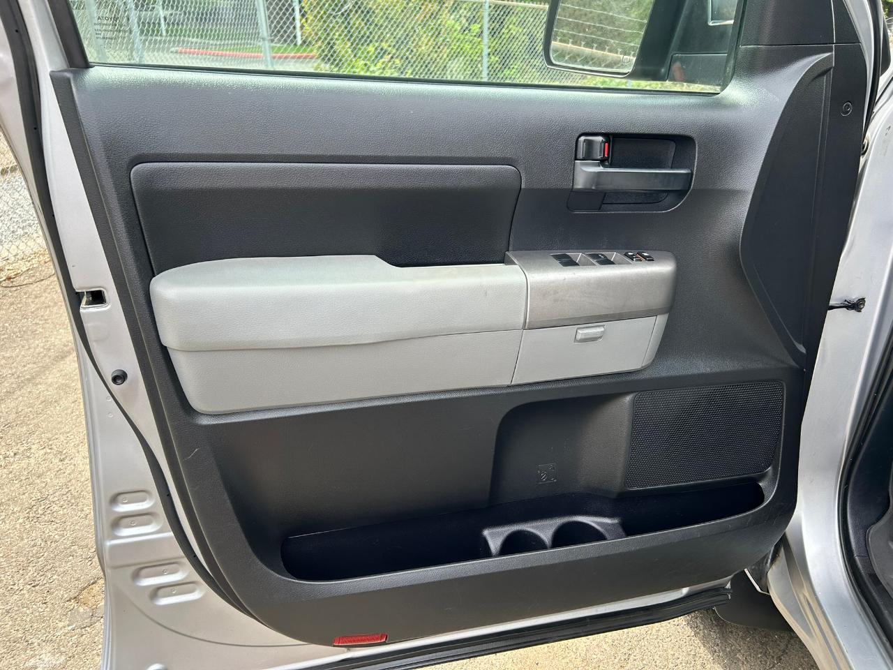 Toyota Tundra  2012