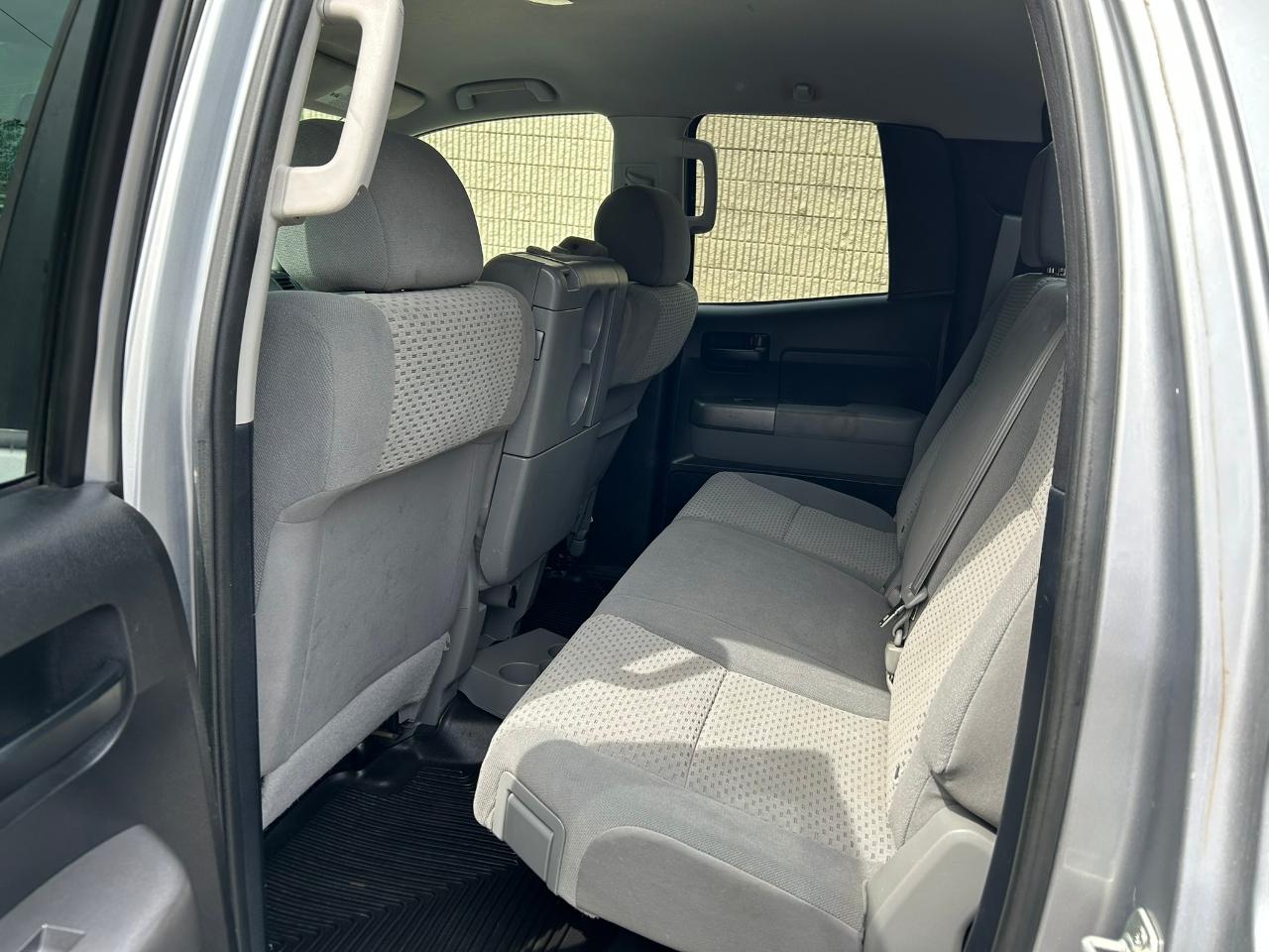 Toyota Tundra  2012