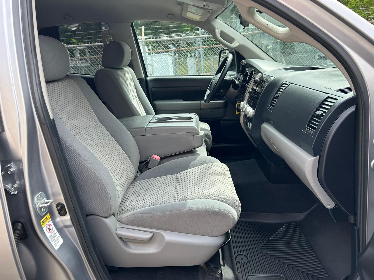 Toyota Tundra  2012
