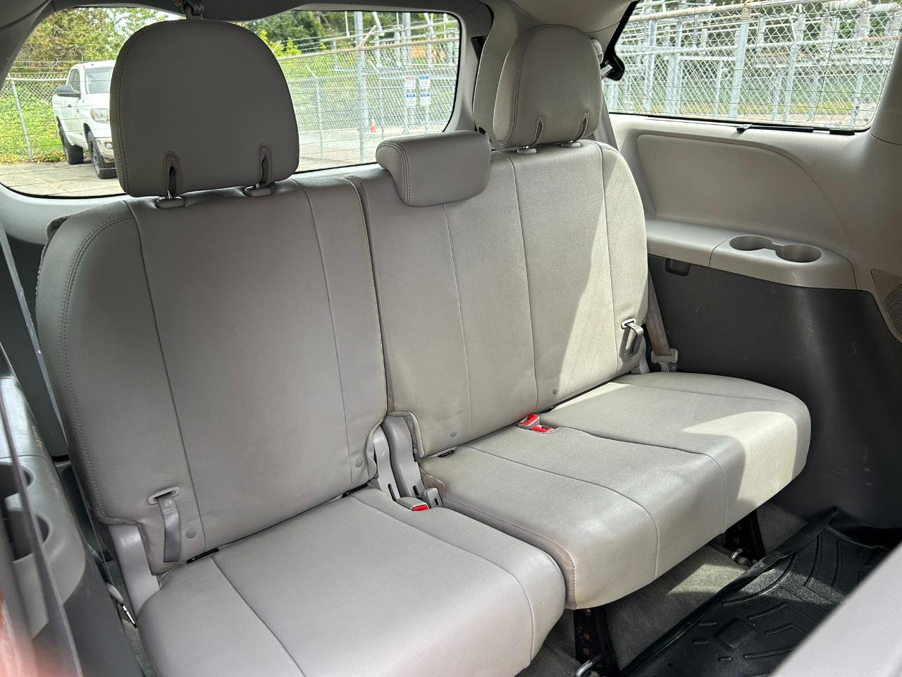 Toyota Sienna XLE AWD 7-Passenger V6 2015