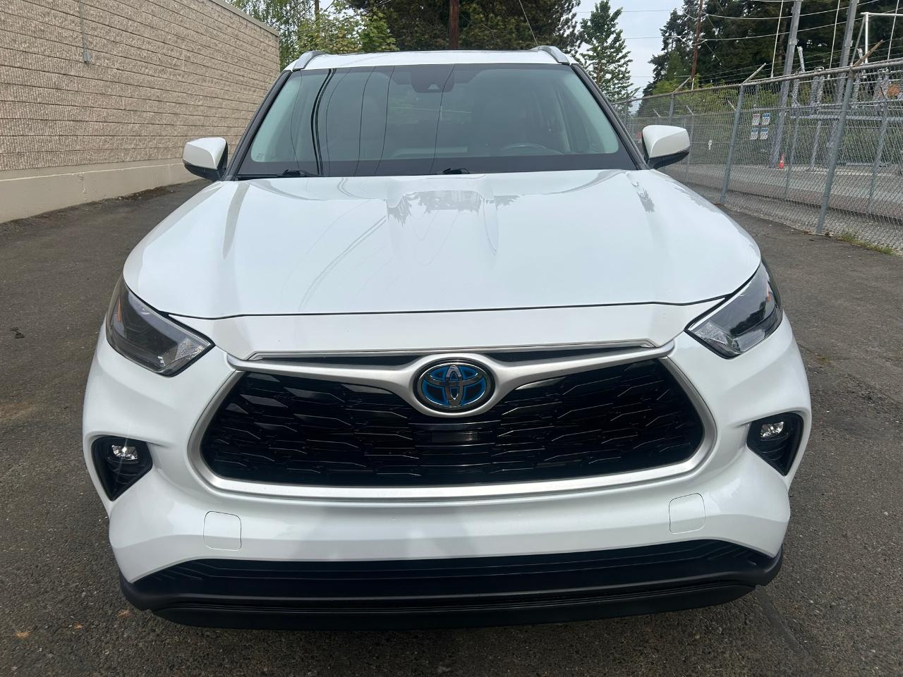 Toyota Highlander Hybrid XLE AWD 2022