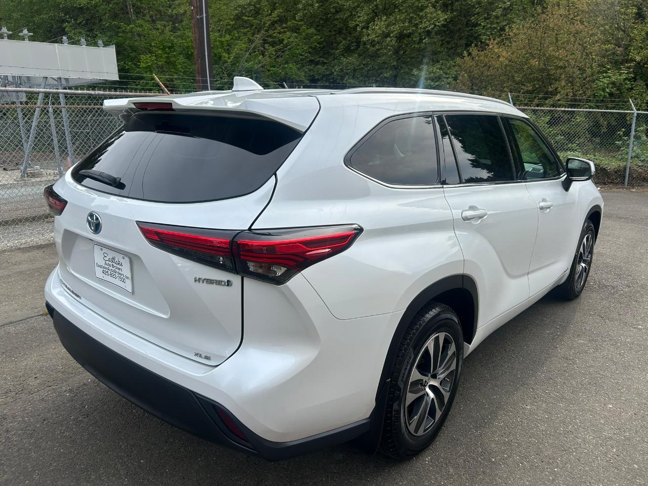 Toyota Highlander Hybrid XLE AWD 2022