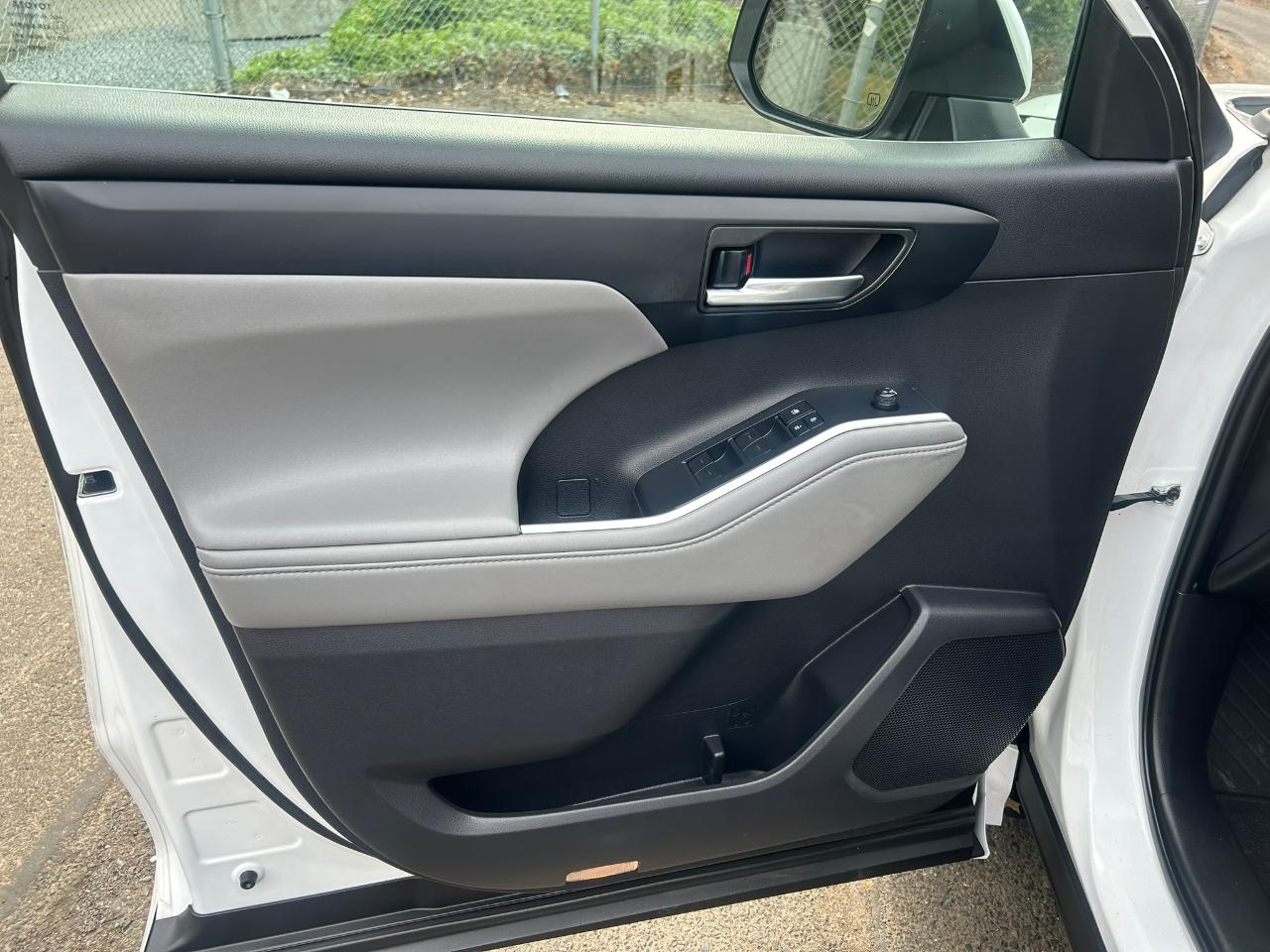 Toyota Highlander Hybrid XLE AWD 2022