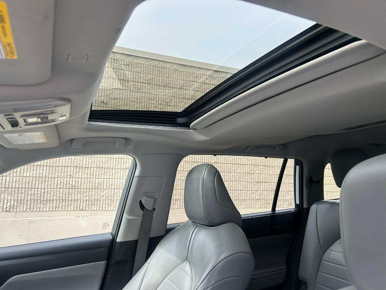 Toyota Highlander Hybrid XLE AWD 2022
