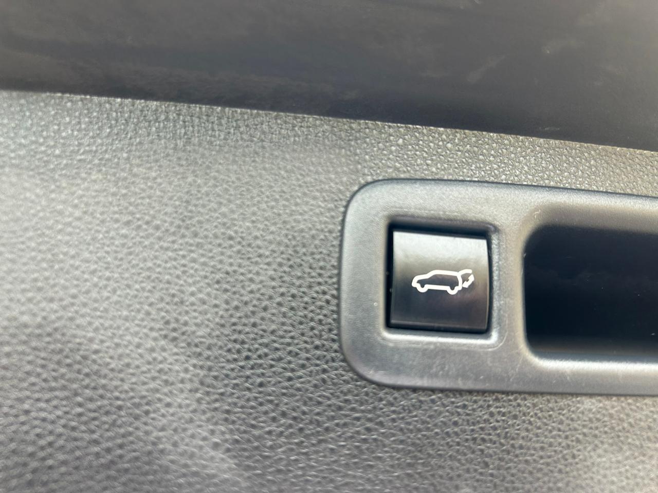 Toyota Highlander Hybrid XLE AWD 2022