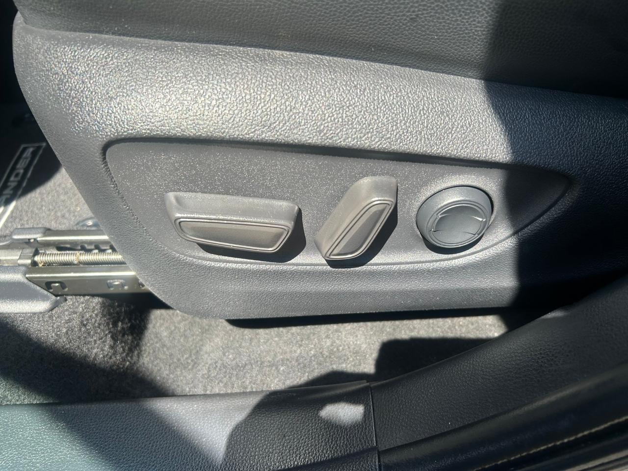 Toyota Highlander Hybrid XLE AWD 2022