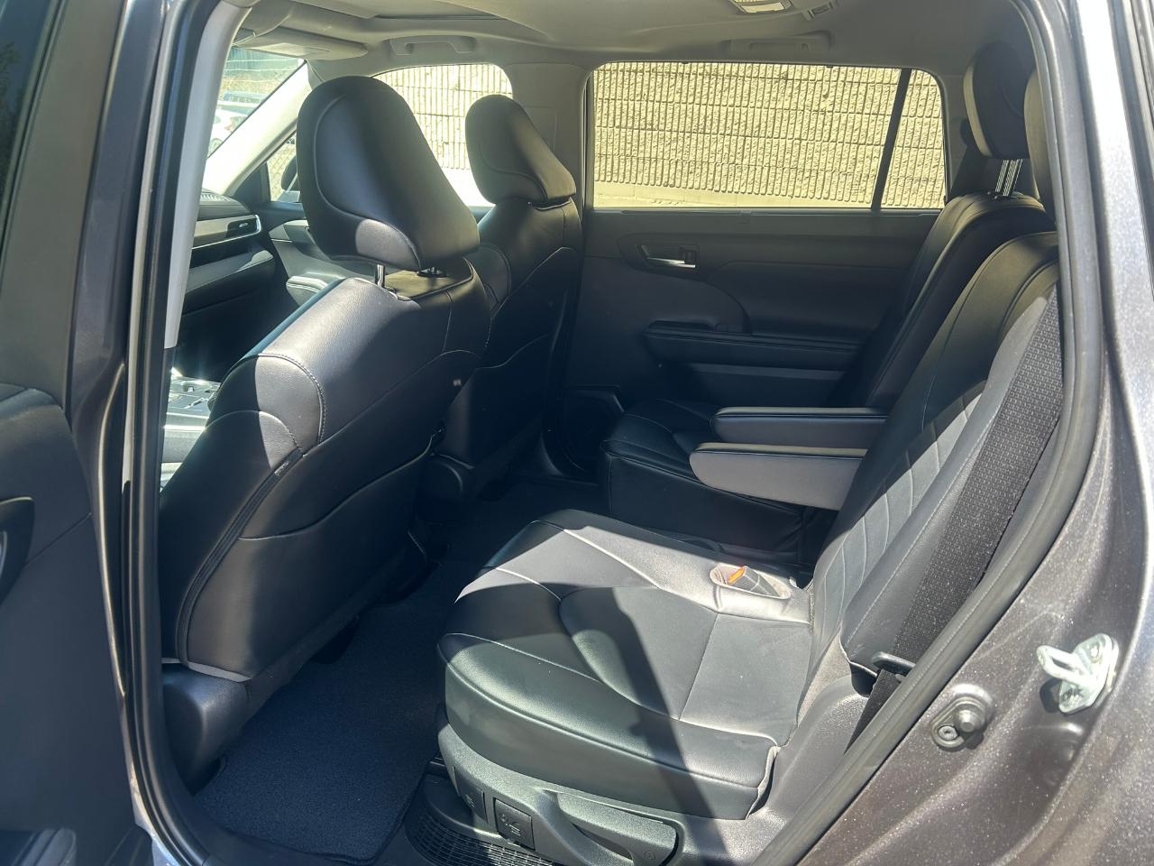 Toyota Highlander Hybrid XLE AWD 2022