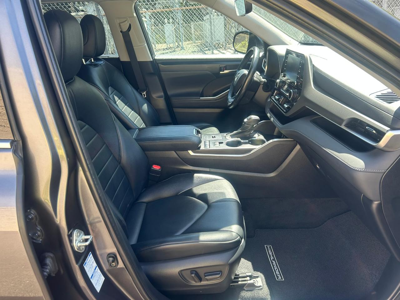 Toyota Highlander Hybrid XLE AWD 2022
