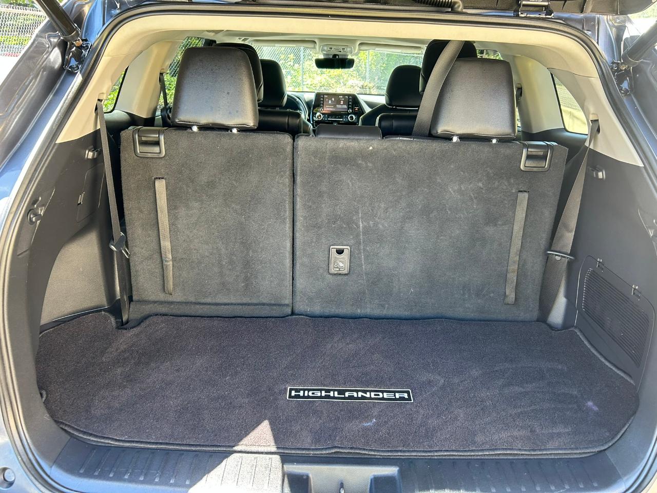 Toyota Highlander Hybrid XLE AWD 2022