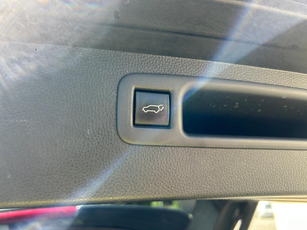 Toyota Highlander Hybrid XLE AWD 2022