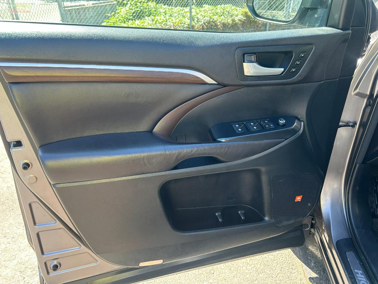 Toyota Highlander Hybrid Limited AWD 2016