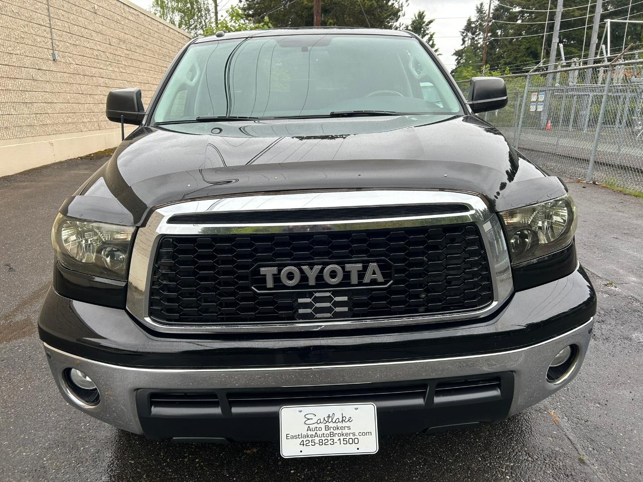 Toyota Tundra Platinum Crew Max 4WD 5.7L V8 2010