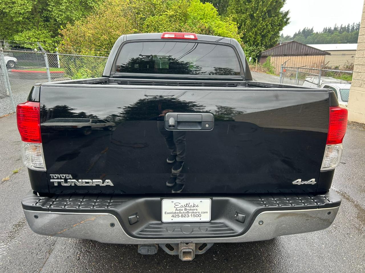 Toyota Tundra Platinum Crew Max 4WD 5.7L V8 2010