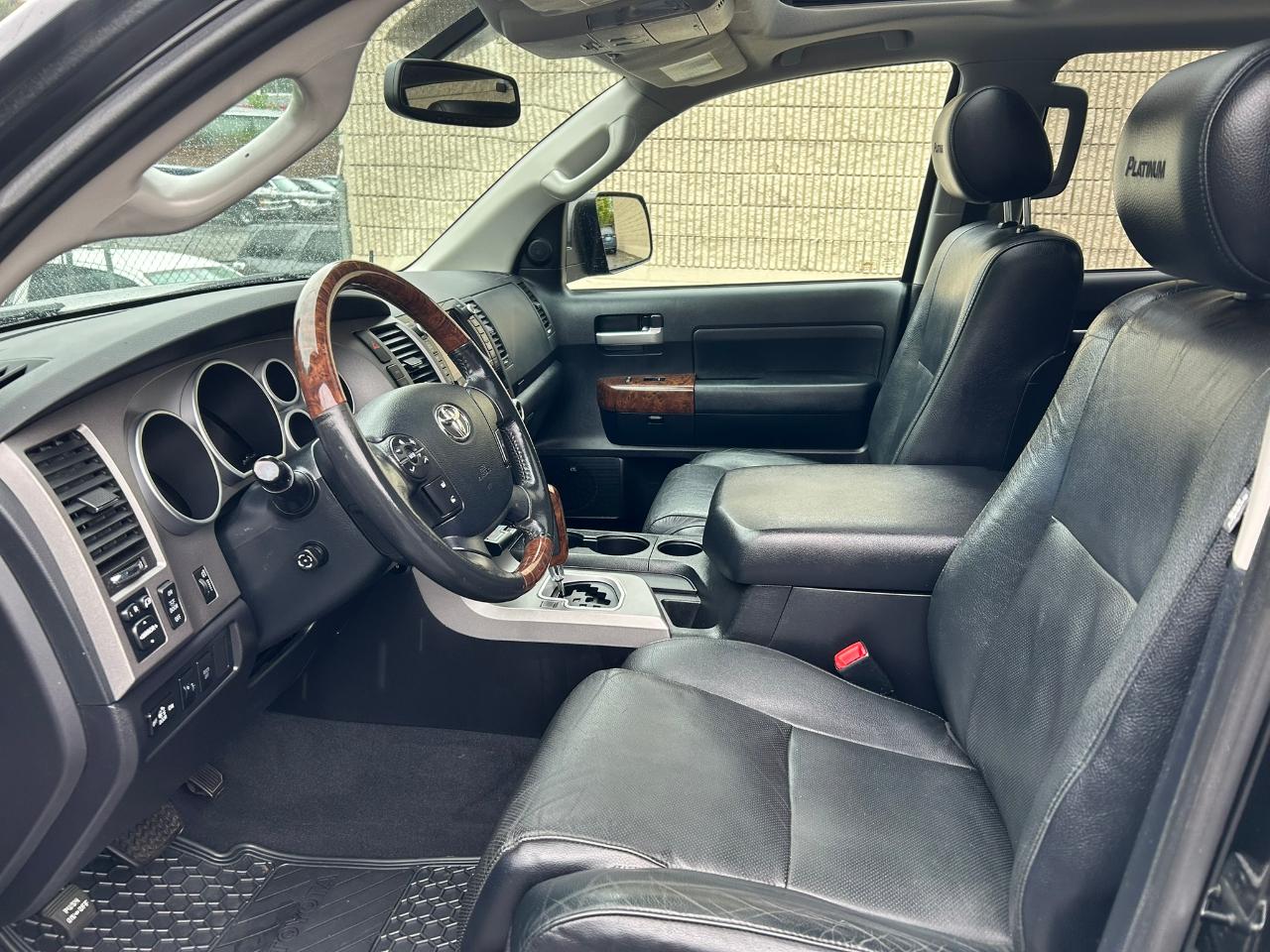 Toyota Tundra Platinum Crew Max 4WD 5.7L V8 2010
